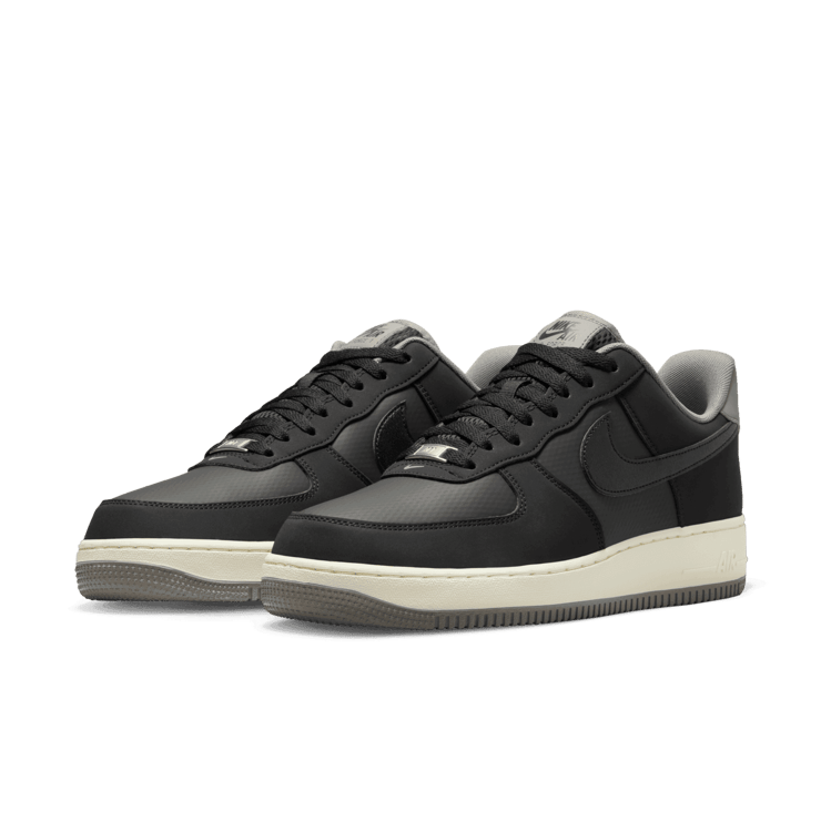 Nike Air Force 1 '07 LV8 Angle 2