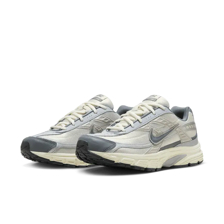 Nike Initiator Angle 2