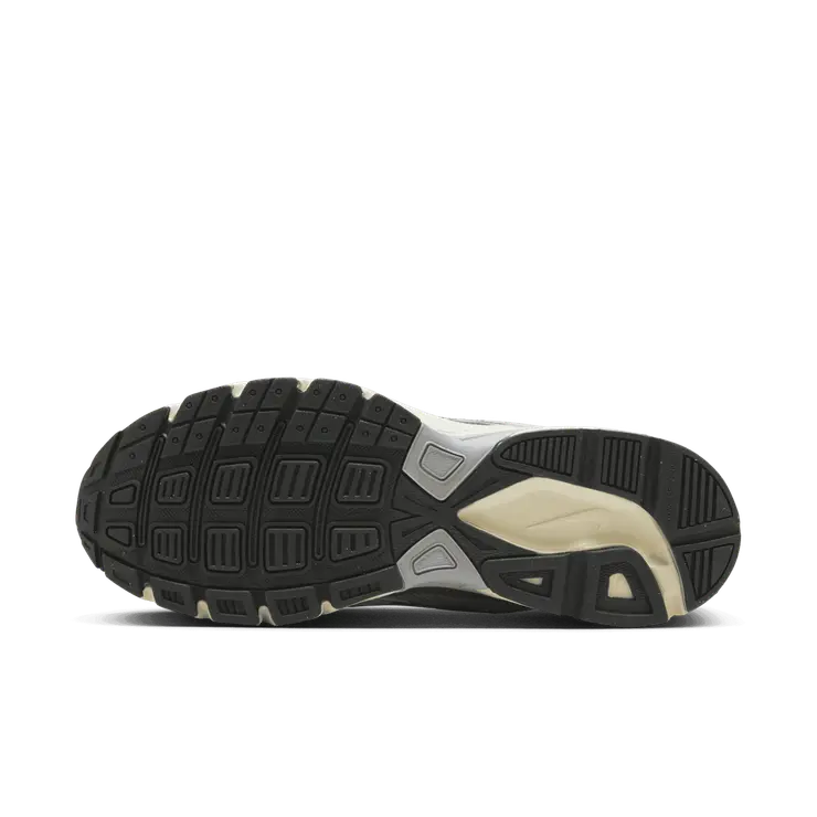Nike Initiator Angle 0