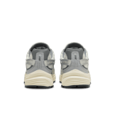 Nike Initiator Angle 3