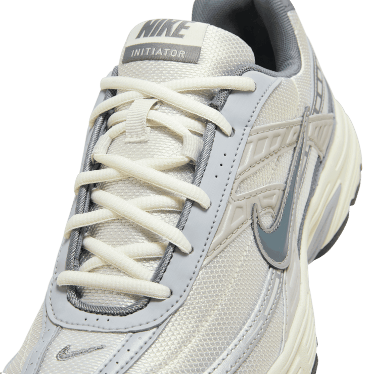 Nike Initiator Angle 4