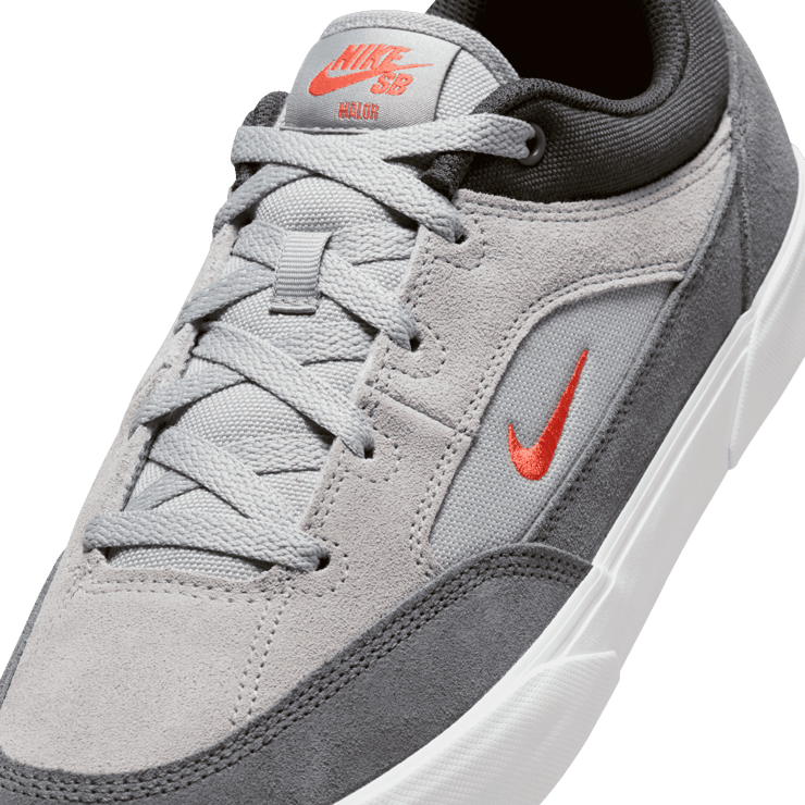 Nike SB Malor Angle 4