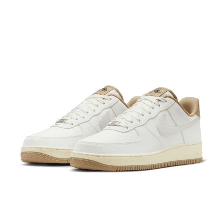 Nike Air Force 1 '07 LV8 Angle 2