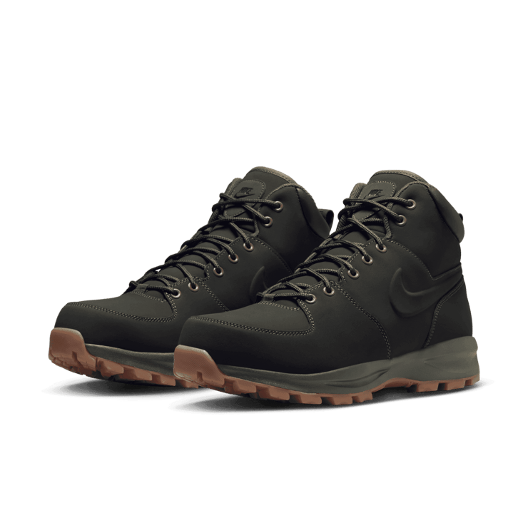Nike Manoa Leather Boots Angle 2