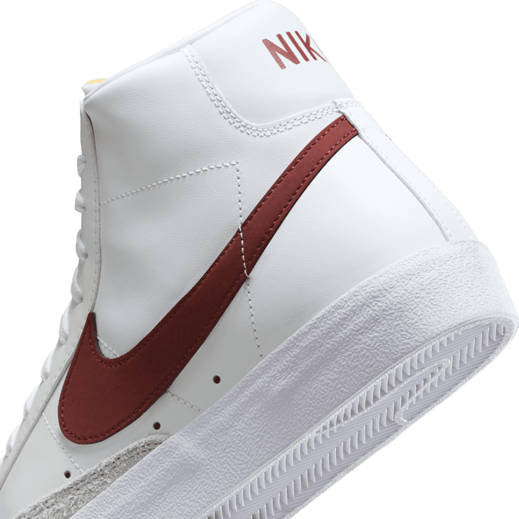 Nike Blazer Mid '77 Vintage Angle 5