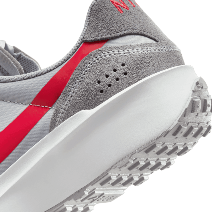 Nike Waffle Nav Angle 5