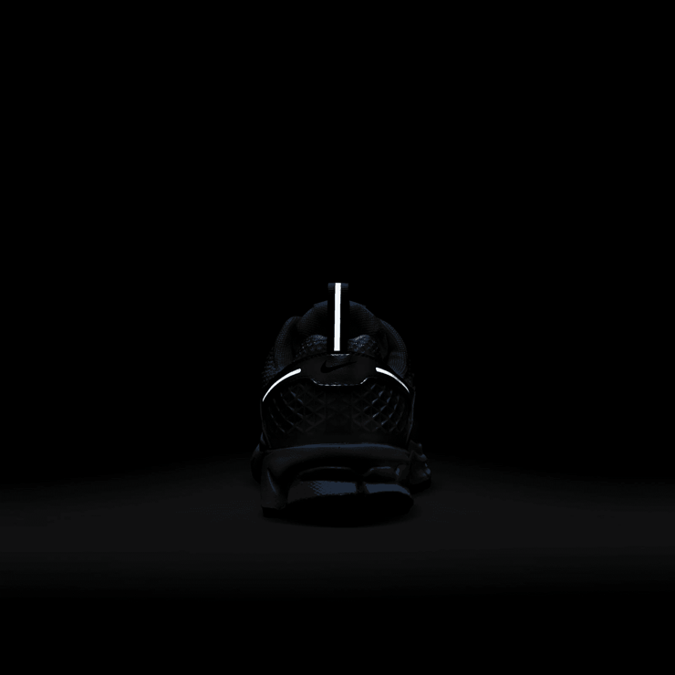 Nike Vomero 5 (GS) Angle 7