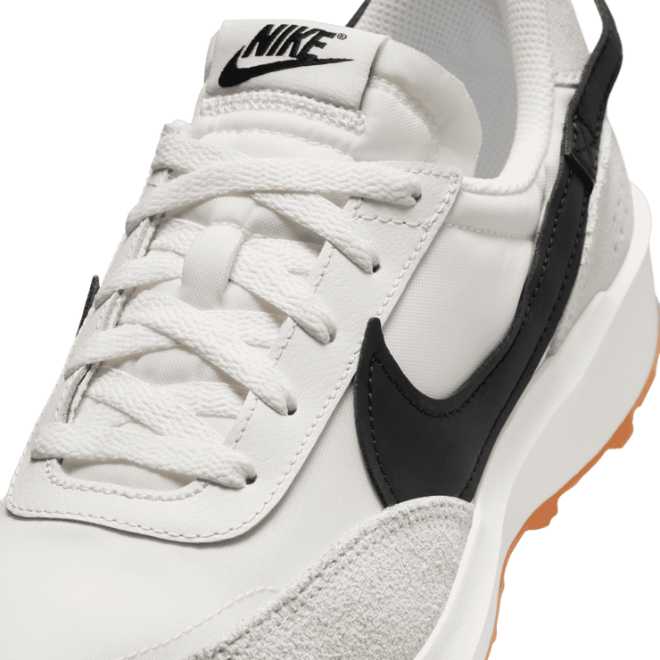 Nike Waffle Debut Angle 4
