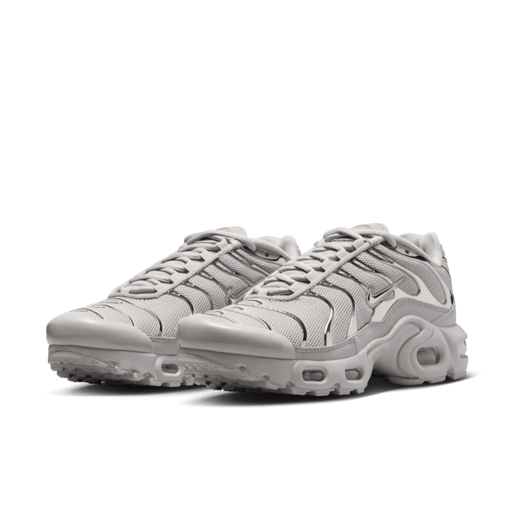 Nike Air Max Plus (GS) Angle 0