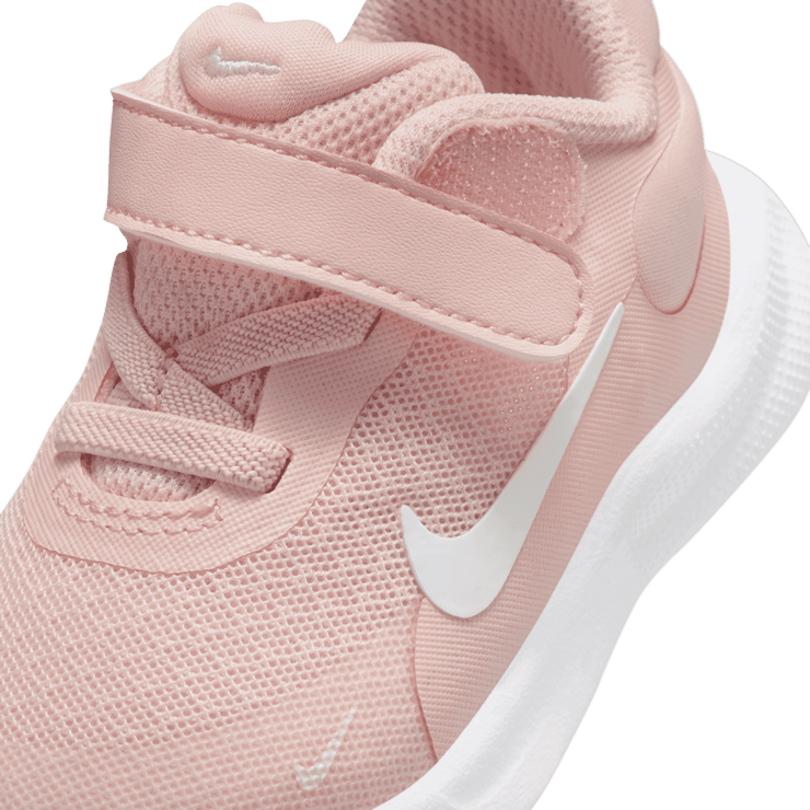 Nike Revolution 7 (TD) Angle 1