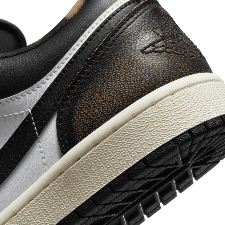 Air Jordan 1 Low SE Wear Away White Onyx Angle 5