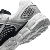 Nike Zoom Vomero 5 Angle 5