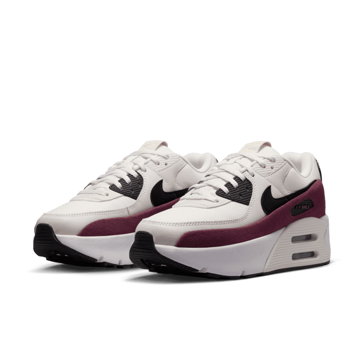 Nike Air Max 90 LV8 Angle 2