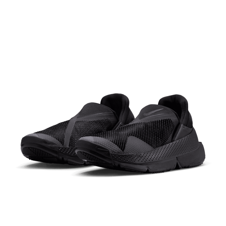Nike GO FlyEase 'Triple Black' (W) Angle 2