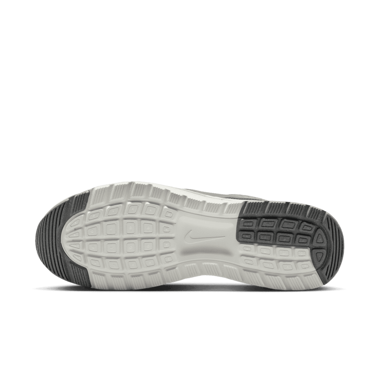 Nike Air Max Nuaxis Angle 0