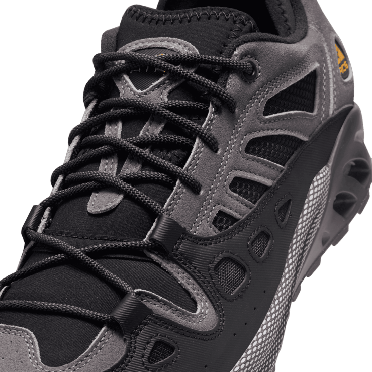 Nike ACG Air Exploraid Angle 4