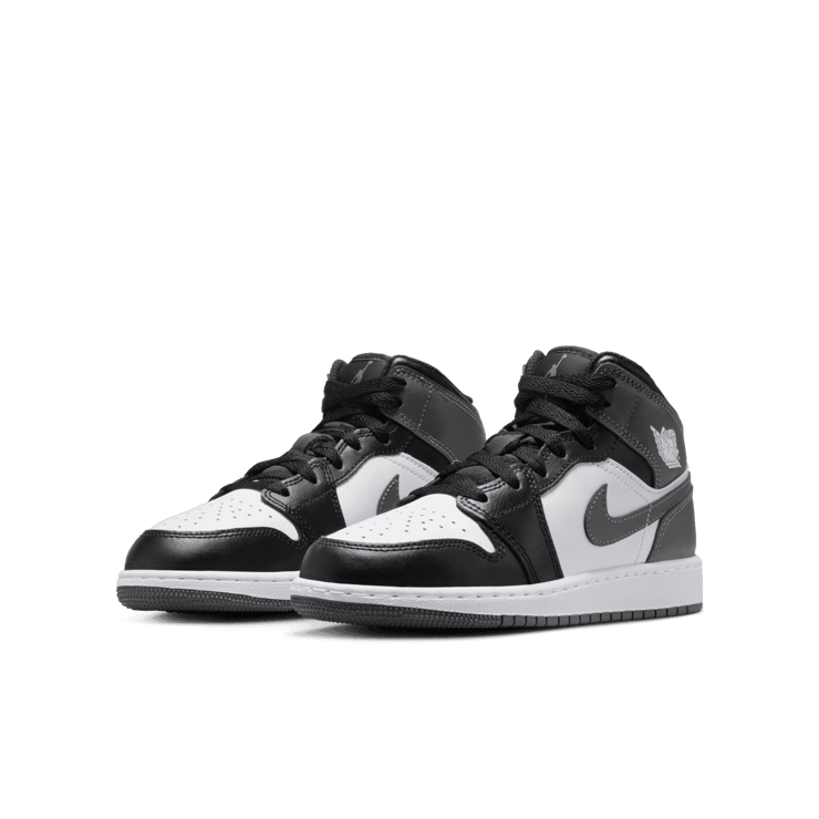 Air Jordan 1 Mid (GS) Angle 2