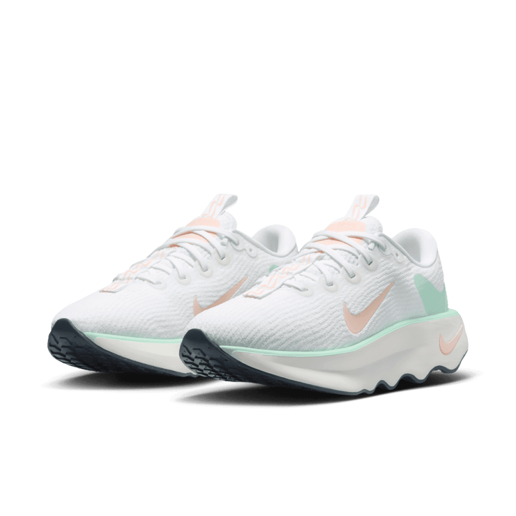 Nike Motiva Walking Angle 2