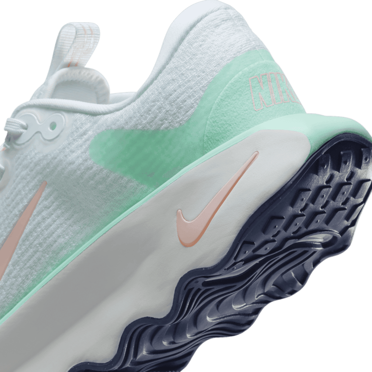 Nike Motiva Walking Angle 5