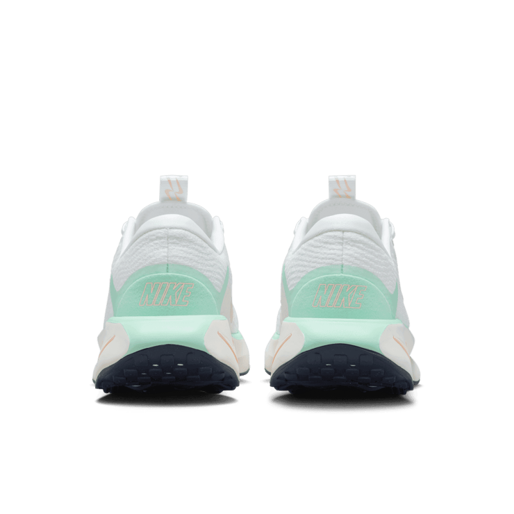 Nike Motiva Walking Angle 3