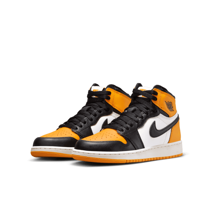 Air Jordan 1 High Taxi (GS) Angle 2