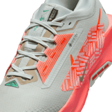 Nike Pegasus Trail 5 GORE-TEX Waterproof Trail Angle 4
