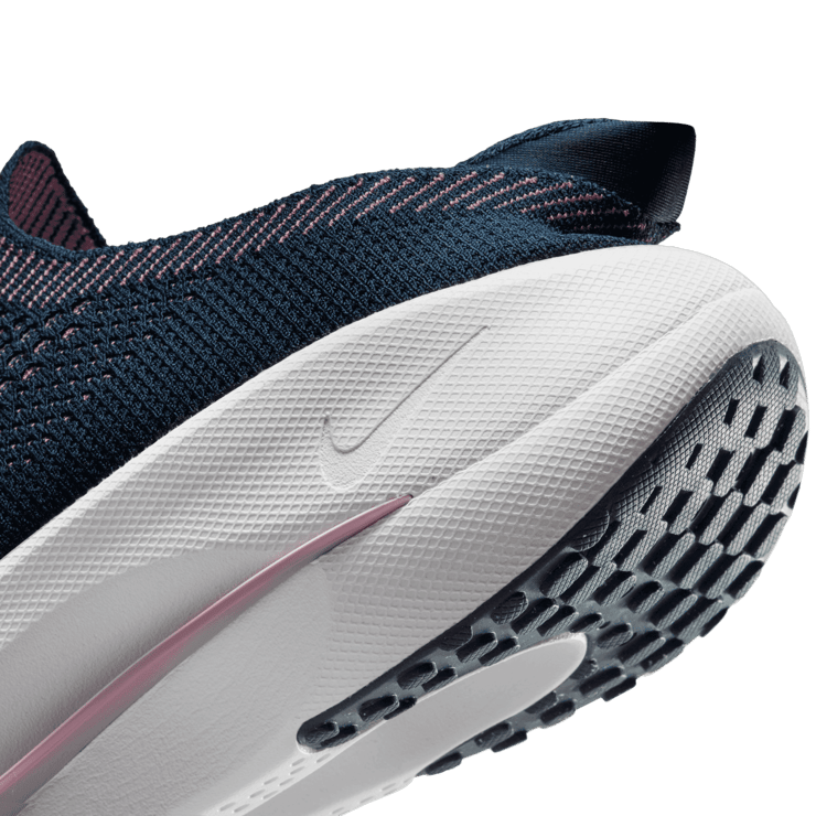Nike Reina EasyOn Angle 6