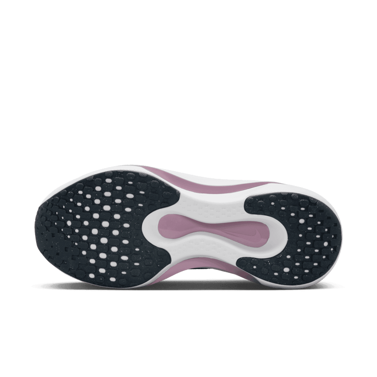 Nike Reina EasyOn Angle 0