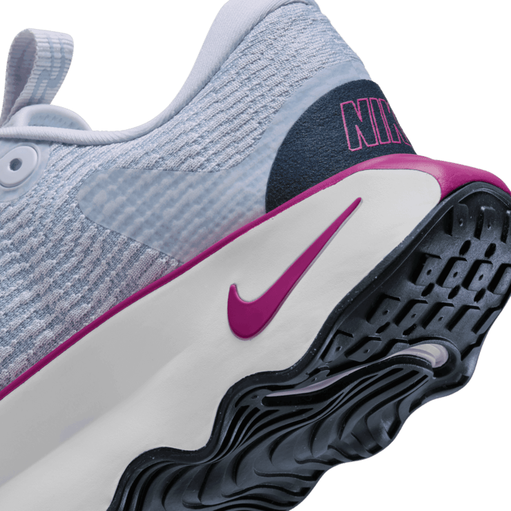 Nike Motiva Walking Angle 5
