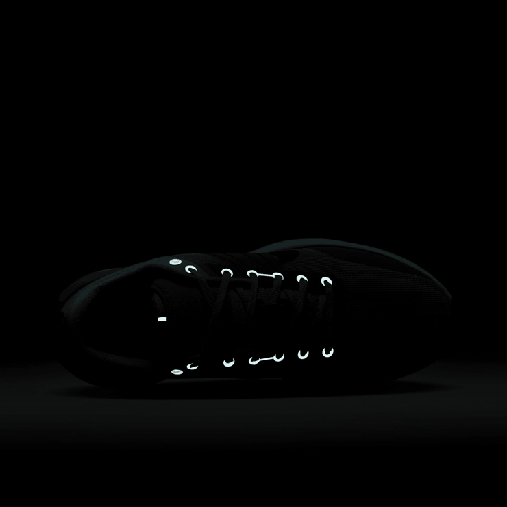 Nike Lunar Roam Angle 6