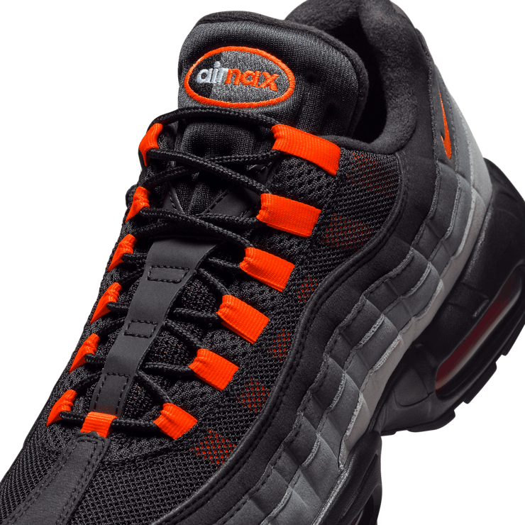 Nike Air Max 95 Black Hyper Crimson Angle 4