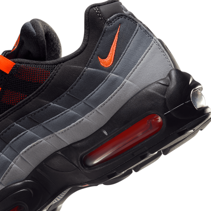 Nike Air Max 95 Black Hyper Crimson Angle 5