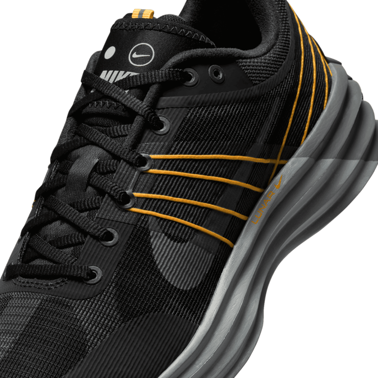 Nike Lunar Roam Angle 4