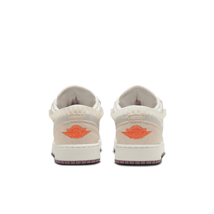 Air Jordan 1 Low SE (GS) Angle 3