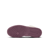 Air Jordan 1 Low SE (GS) Angle 0