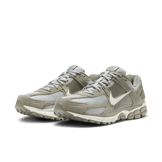 Nike Air Zoom Vomero 5 'Dark Stucco' Angle 2