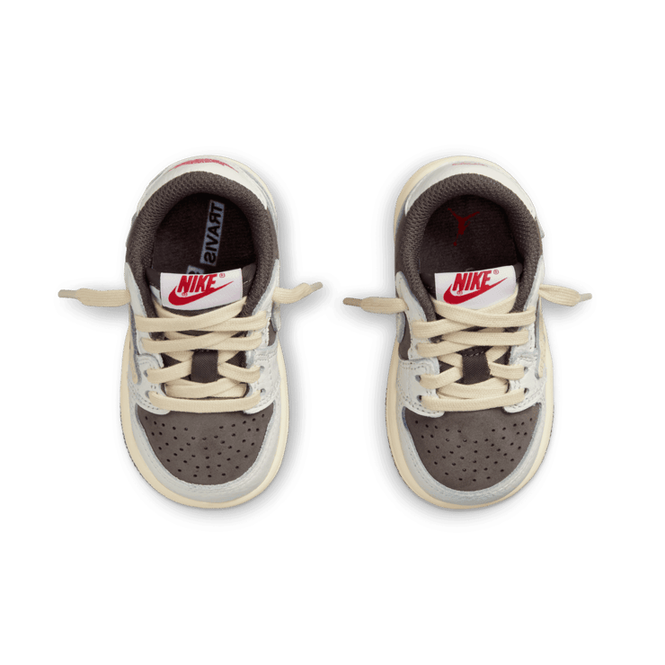 Jordan 1 Low x Travis Scott Angle 1