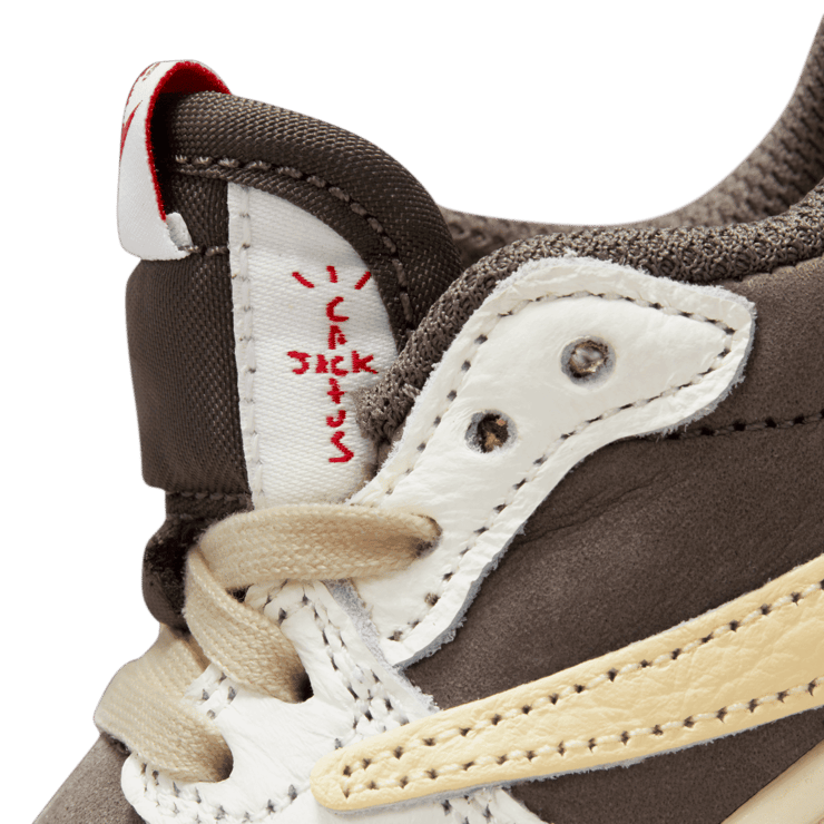 Jordan 1 Low x Travis Scott Angle 5
