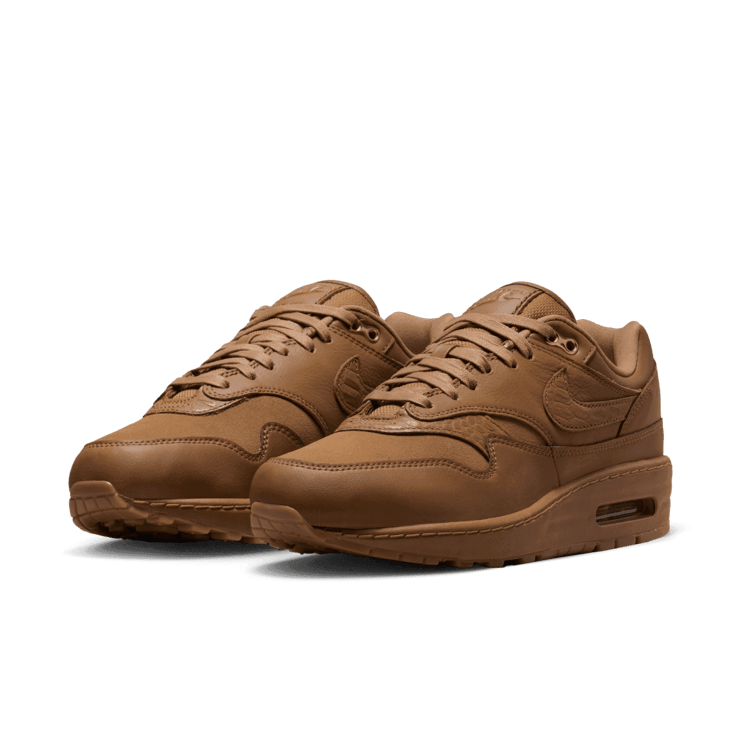 Nike Air Max 1 ‘87 NBHD Ale Brown (W) Angle 2