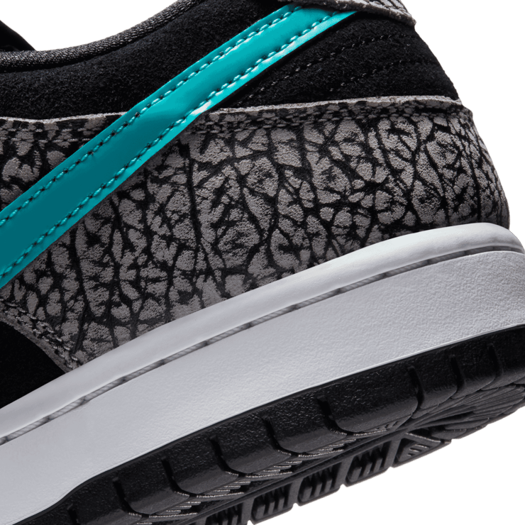 Nike SB Dunk Low atmos Elephant Angle 5