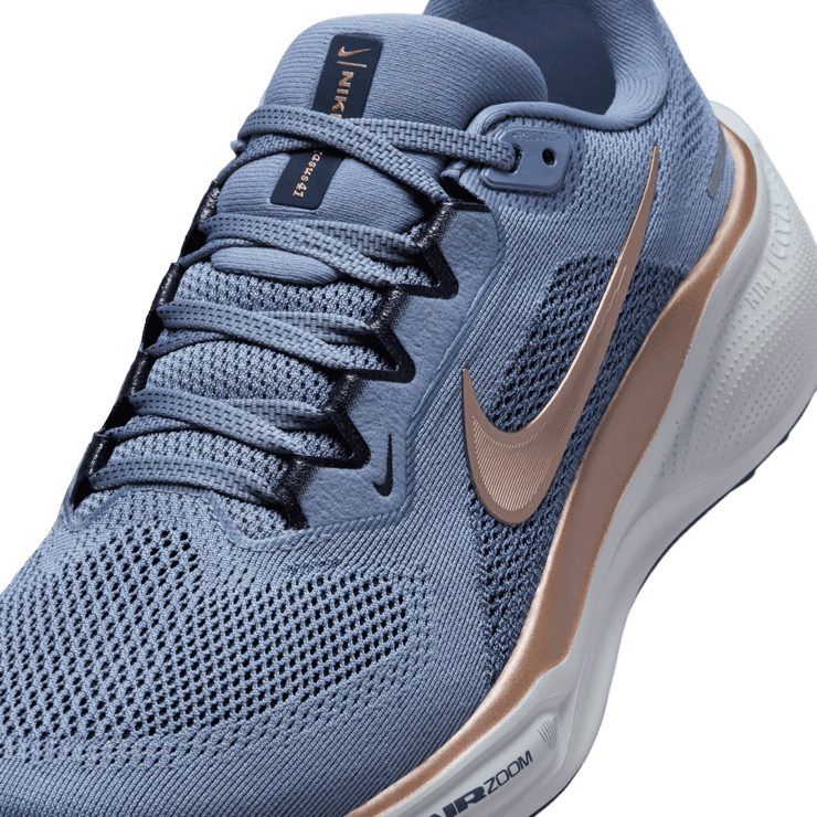 Nike Pegasus 41 Road (Extra Wide) Angle 4