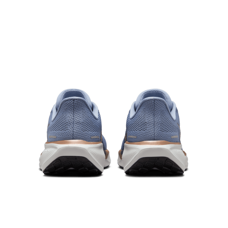 Nike Pegasus 41 Road (Extra Wide) Angle 3