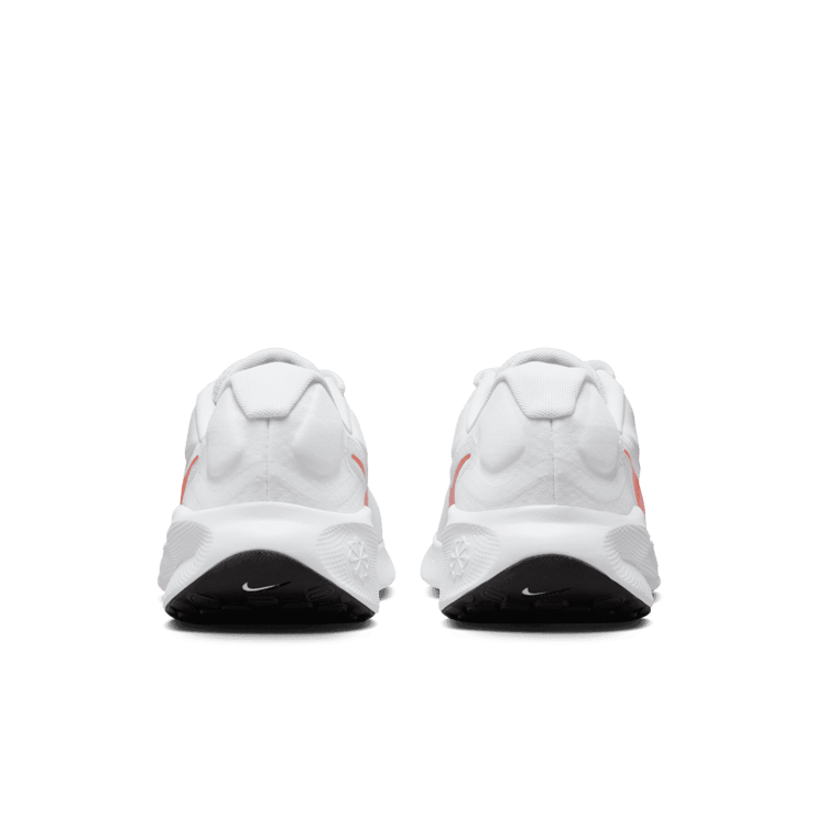 Nike Revolution 7 Road Angle 3