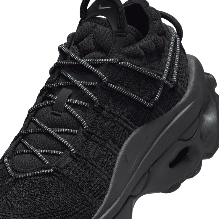 Nike Air Max Flyknit Venture Angle 4