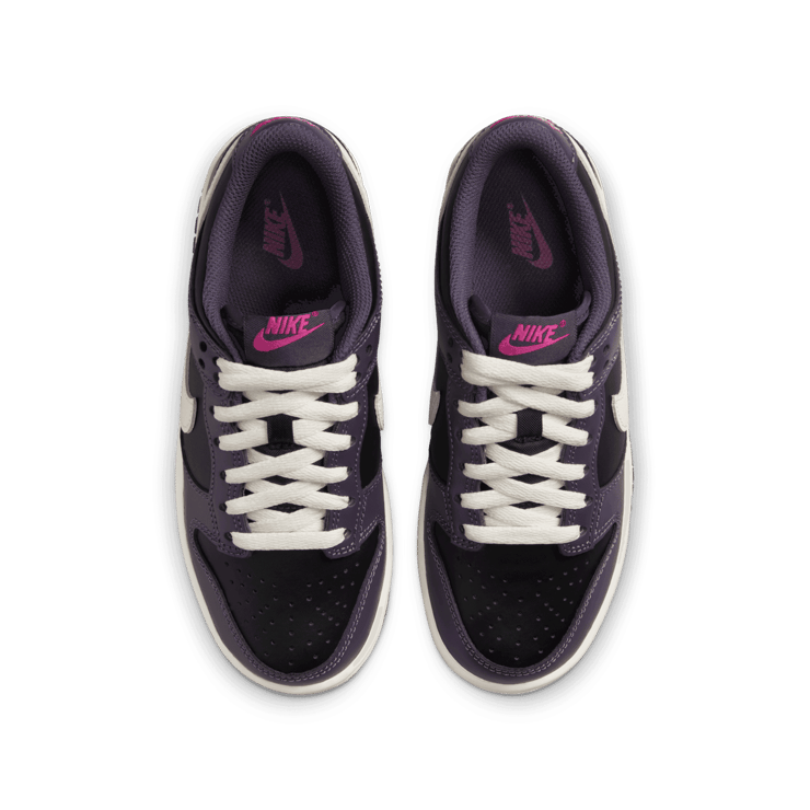 Nike Dunk Low (GS) Angle 1