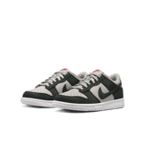 Nike Dunk Low (GS) Angle 2