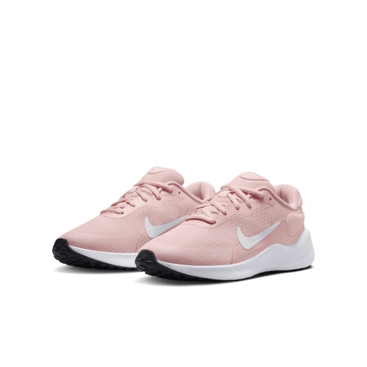 Nike Revolution 7 (GS) Angle 2