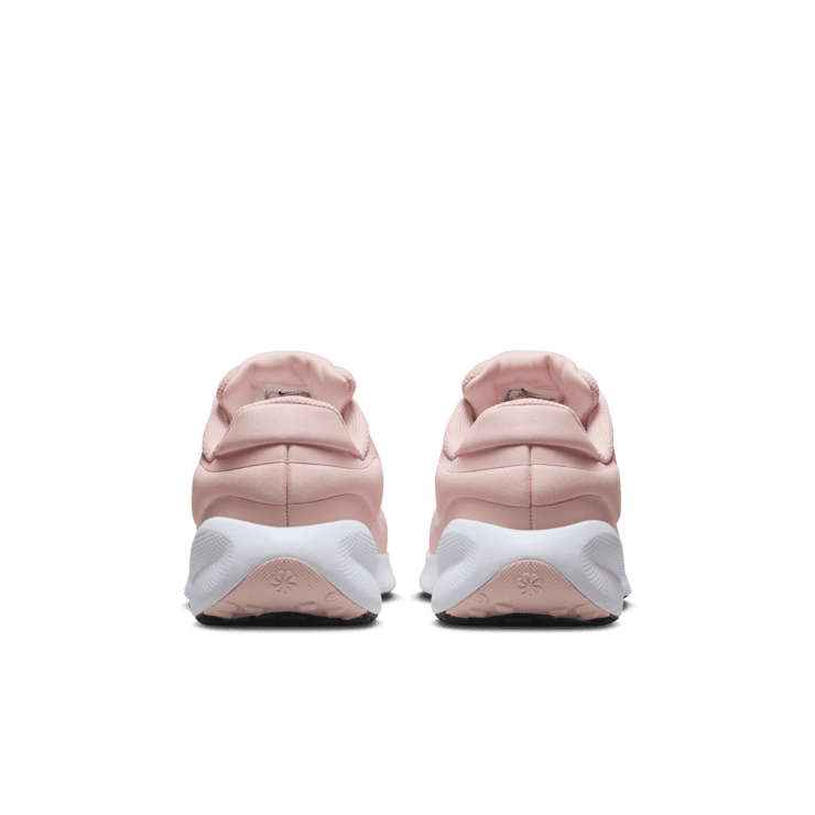 Nike Revolution 7 (GS) Angle 3