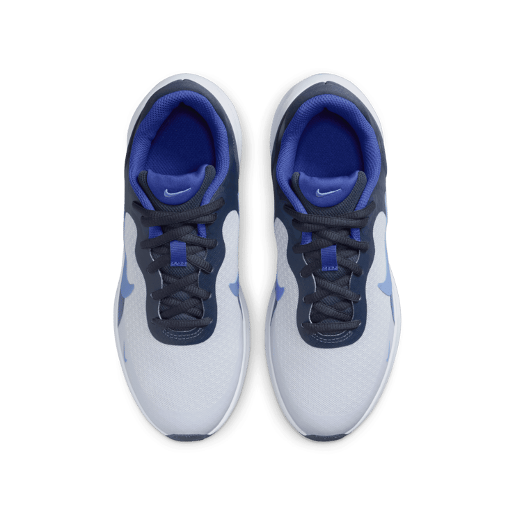 Nike Revolution 7 (GS) Angle 1
