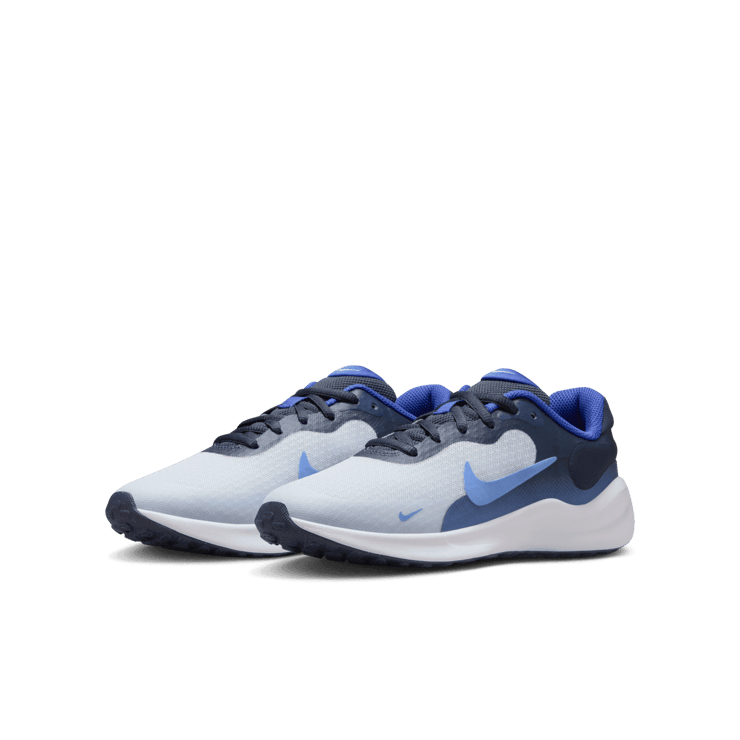 Nike Revolution 7 (GS) Angle 2